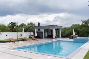 Photo 4 for Villa H