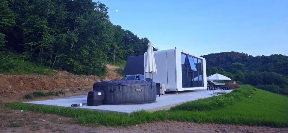 APPLE the SMART CABIN