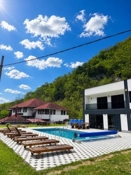 Photo 4 for Forest View Villa