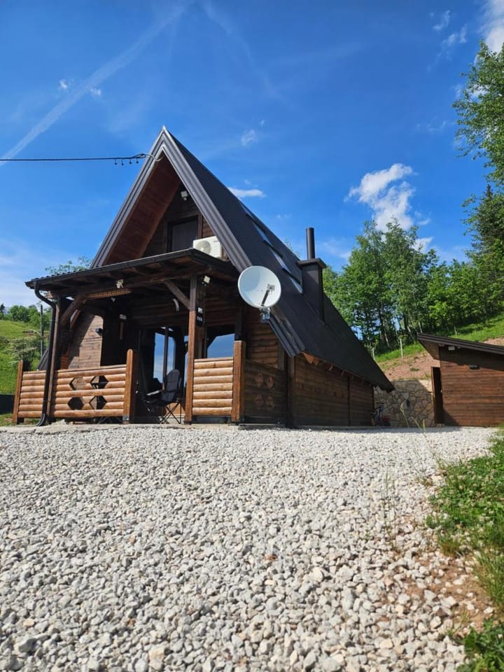 Vikendica IVA