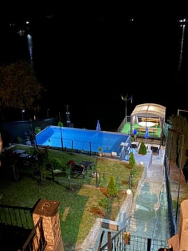 Fotografija 4 za 'Miris Ljeta' Cozy Lakefront Holiday Home