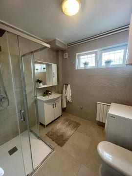 Fotografija 2 za Mott Residence