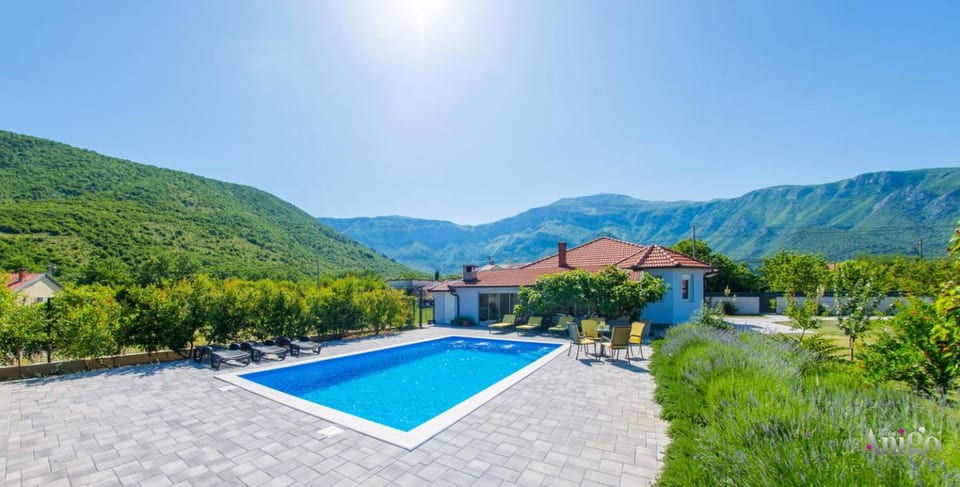Villa Nirvana
