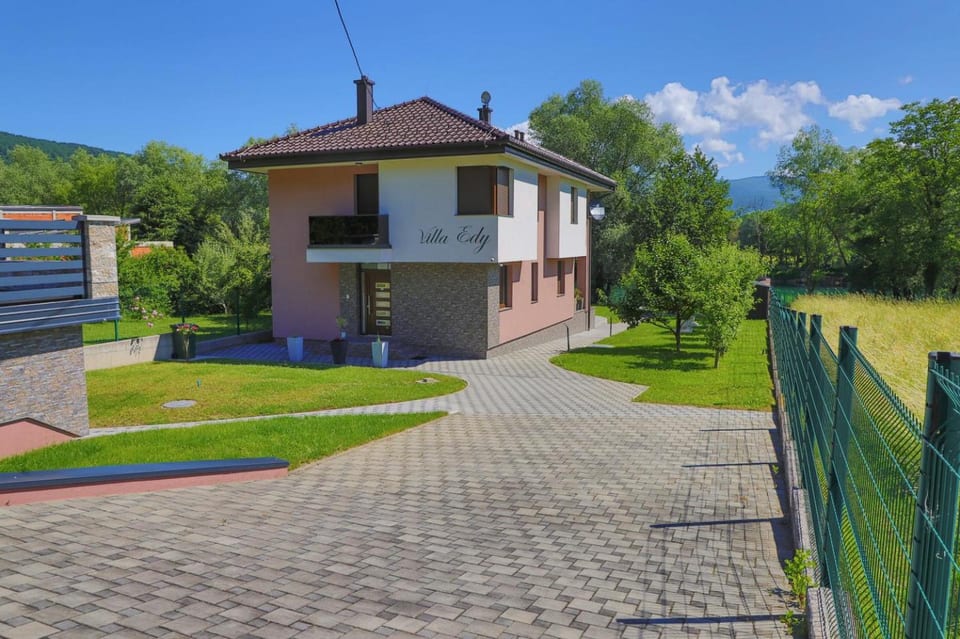 Apartments EDY