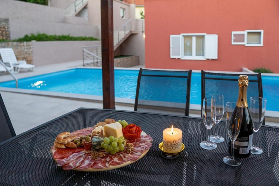 Villa MEDITERRANO Pool & Tavern Mostar