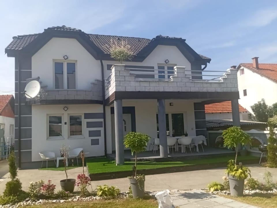 Vila city