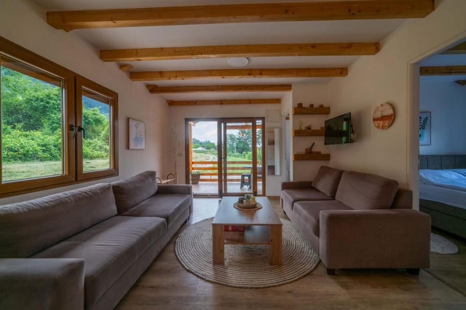 Sweet Home Visoko FREE PARKING, AC, RENT A CAR