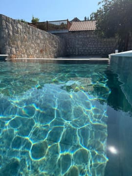 Photo 4 for Stone house with pool