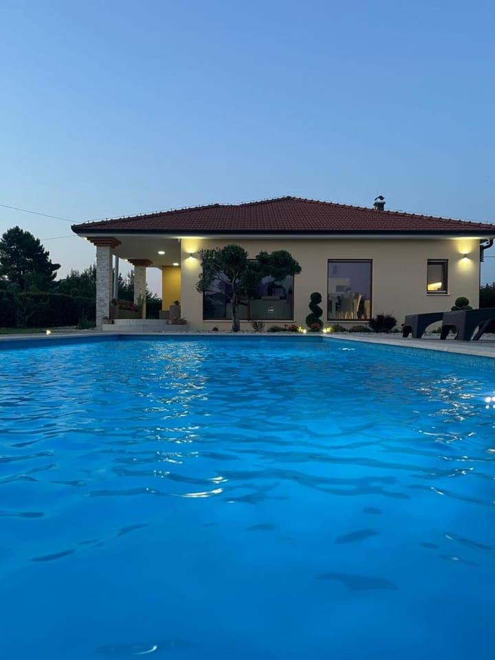 Luxury Villa ROYAL