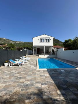 Photo 4 for Villa Sale Buna