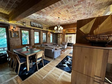 Photo 4 for Villa with private lake