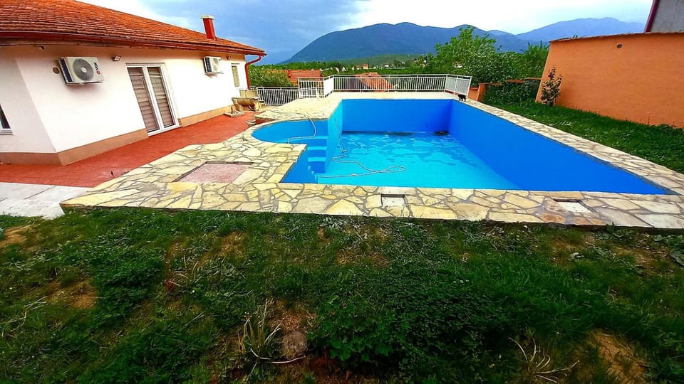 Vila Ejna , Misevici